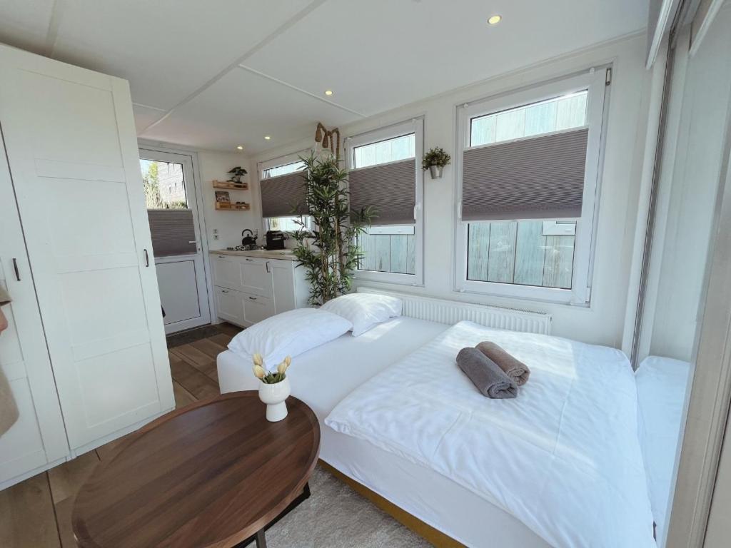 Tiny Lake Houses Near The Beach And Centre By Weltevreden Experience زيفولد المظهر الخارجي الصورة